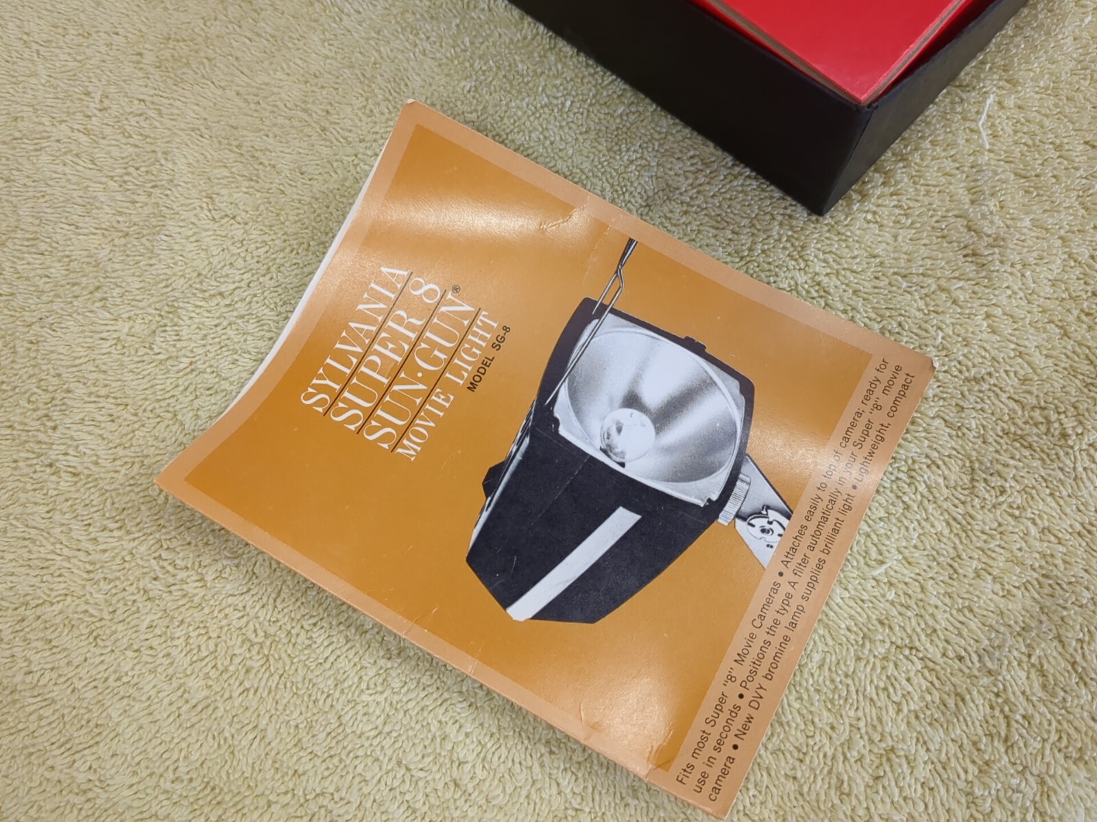 Vintage Sylvania SG-8 Sun Gun Movie Light With Manual open box