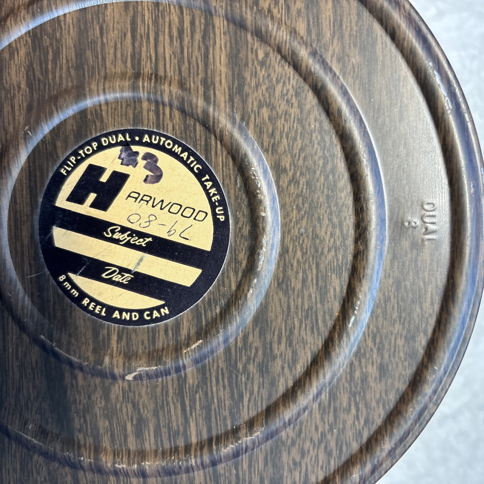 2 Dual 8 Harwood Flip-Top Dual Woodgrain Can with Harwood Reel / Kodak Reel READ