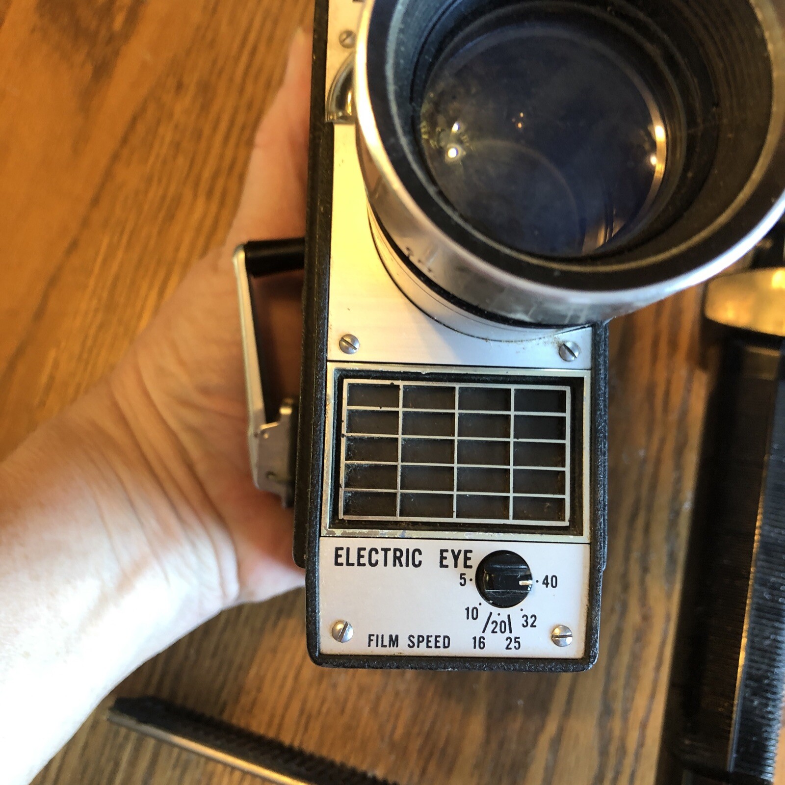 1961 SYLVANIA SUN GUN MOVIE LIGHT W/BRACKET With Bell & Howell Movie Camera