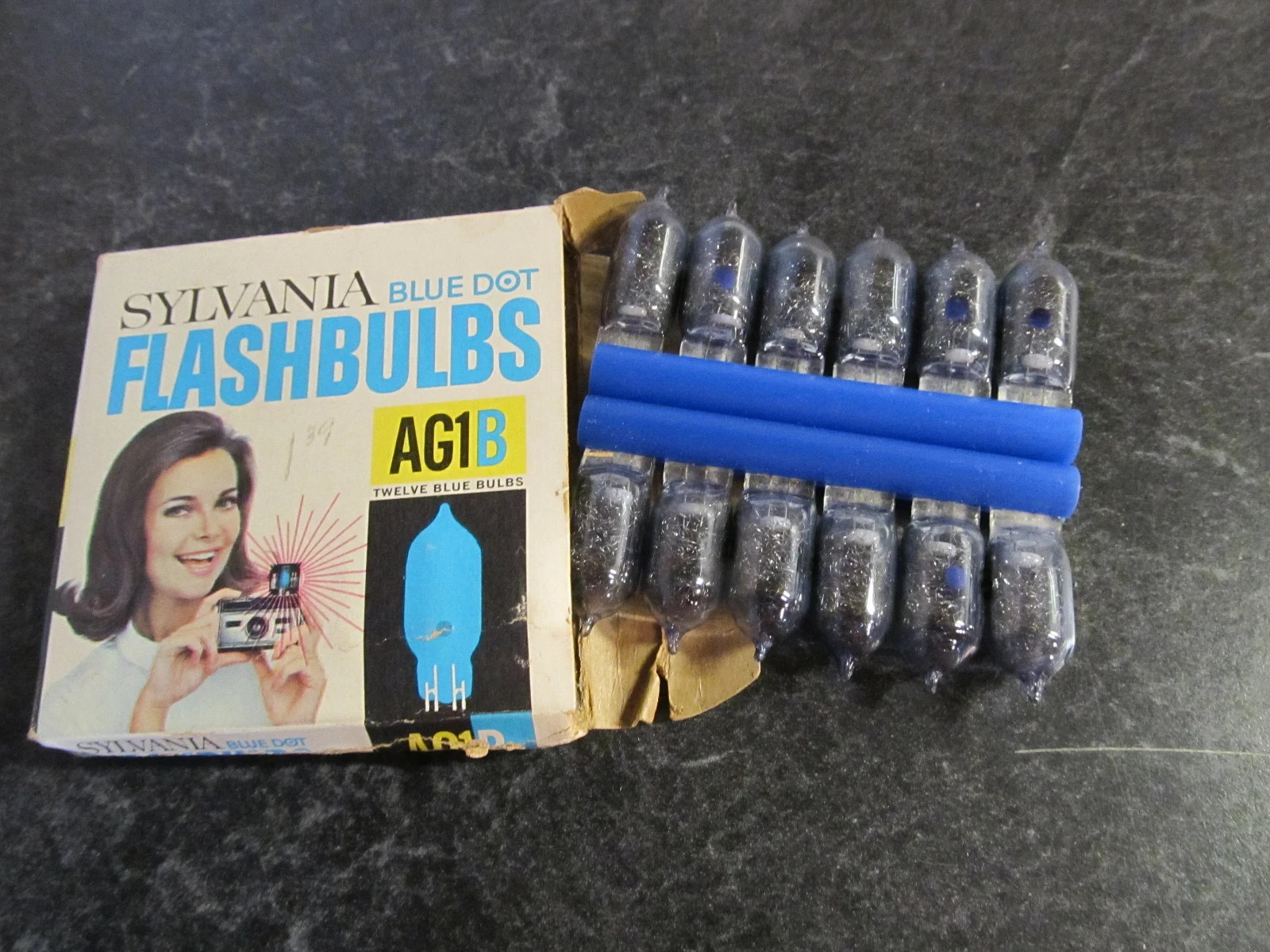 Vintage Eveready Photoflash Kit Battery Bulb for Wink-Light Sylvania Flashbulbs