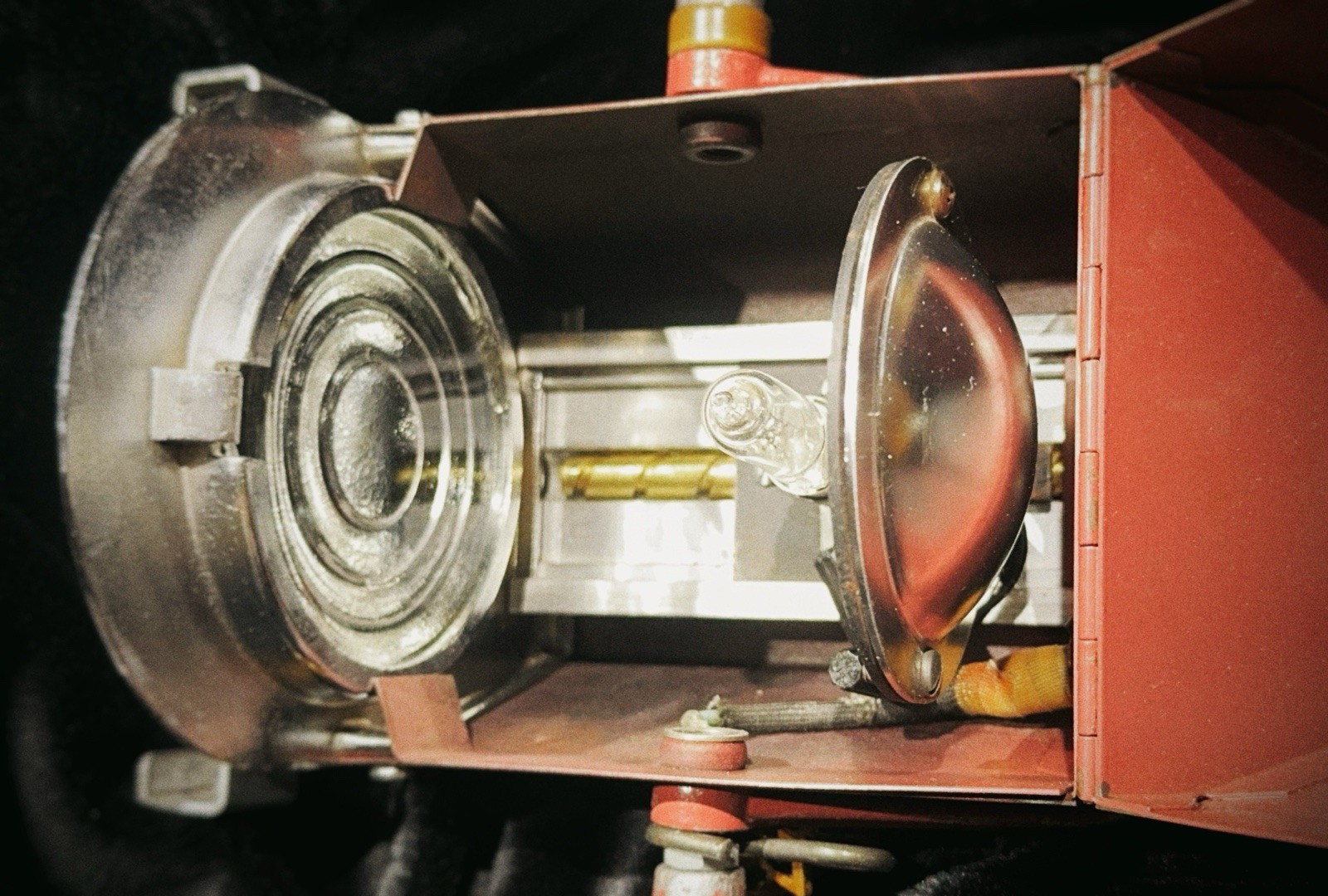 Vintage Mole-Richardson Mini-Mole Type 2801 Fresnel Film Light – Serial 20422