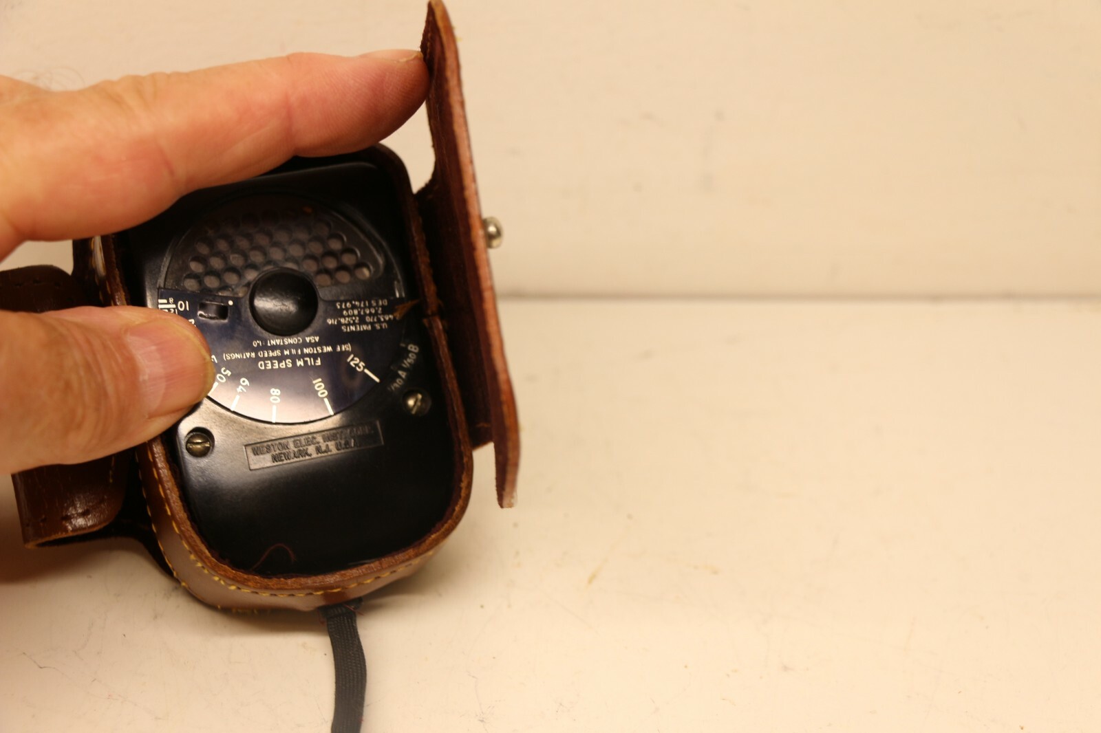 Working Vintage Weston Model 853 Direct Reading Light Exposure Meter with Pouch