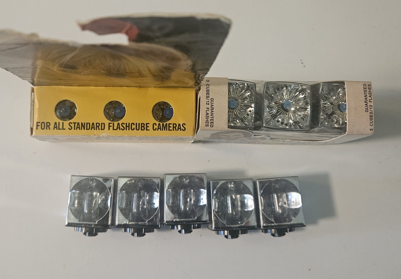 11 Flashcubes Sylvania Blue Dot Camera Flash Cubes New Old Stock