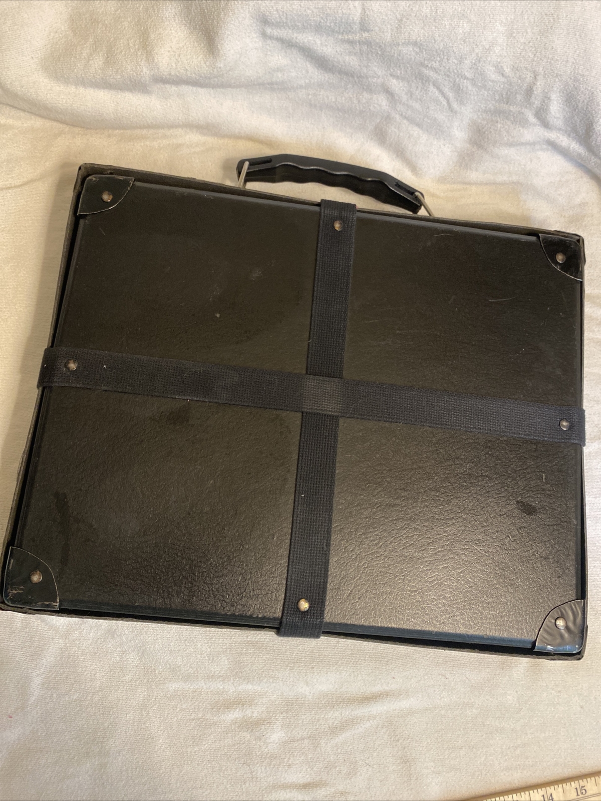 VINTAGE MOVIE FILM REEL Art SHIPPING Carrying CASE, STRAPS Metal Corners
