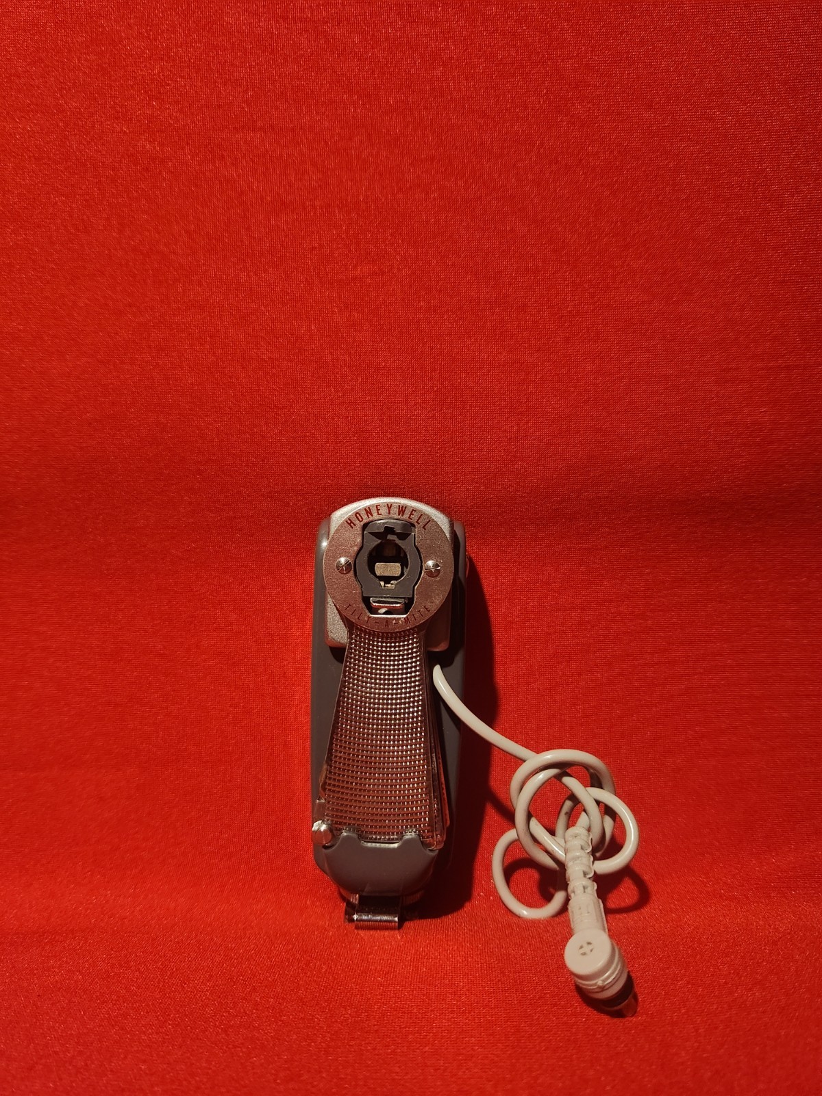 Lot of 3 Vintage Flashes. Polaroid BC 202. Olympus T20. Honeywell Tilt-A-Mite