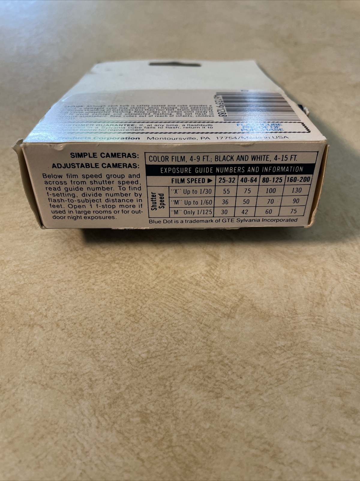 Sylvania Blue Dot Flash Cubes 1 package open box