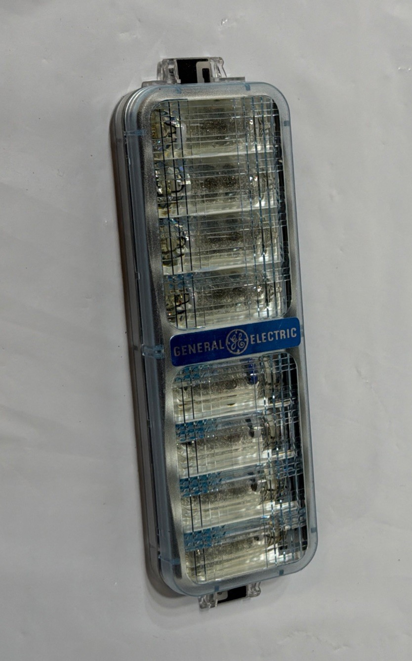 Vtg. GE General Electric Flip Flash II Camera Flash Bulbs Set new flash bar 8 ct