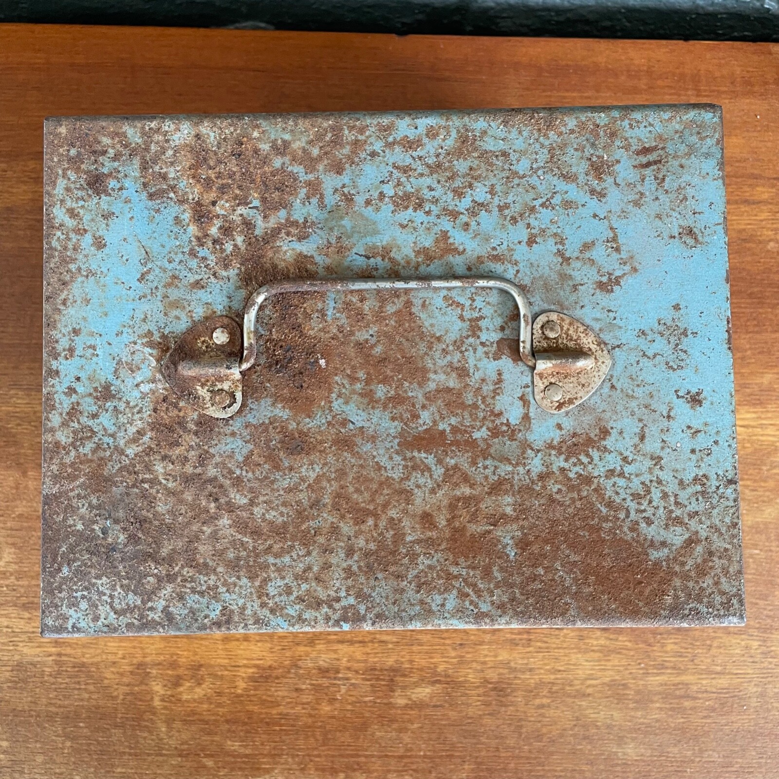 Heavily Rusted Vintage Metal 12 slot 8mm Film Box