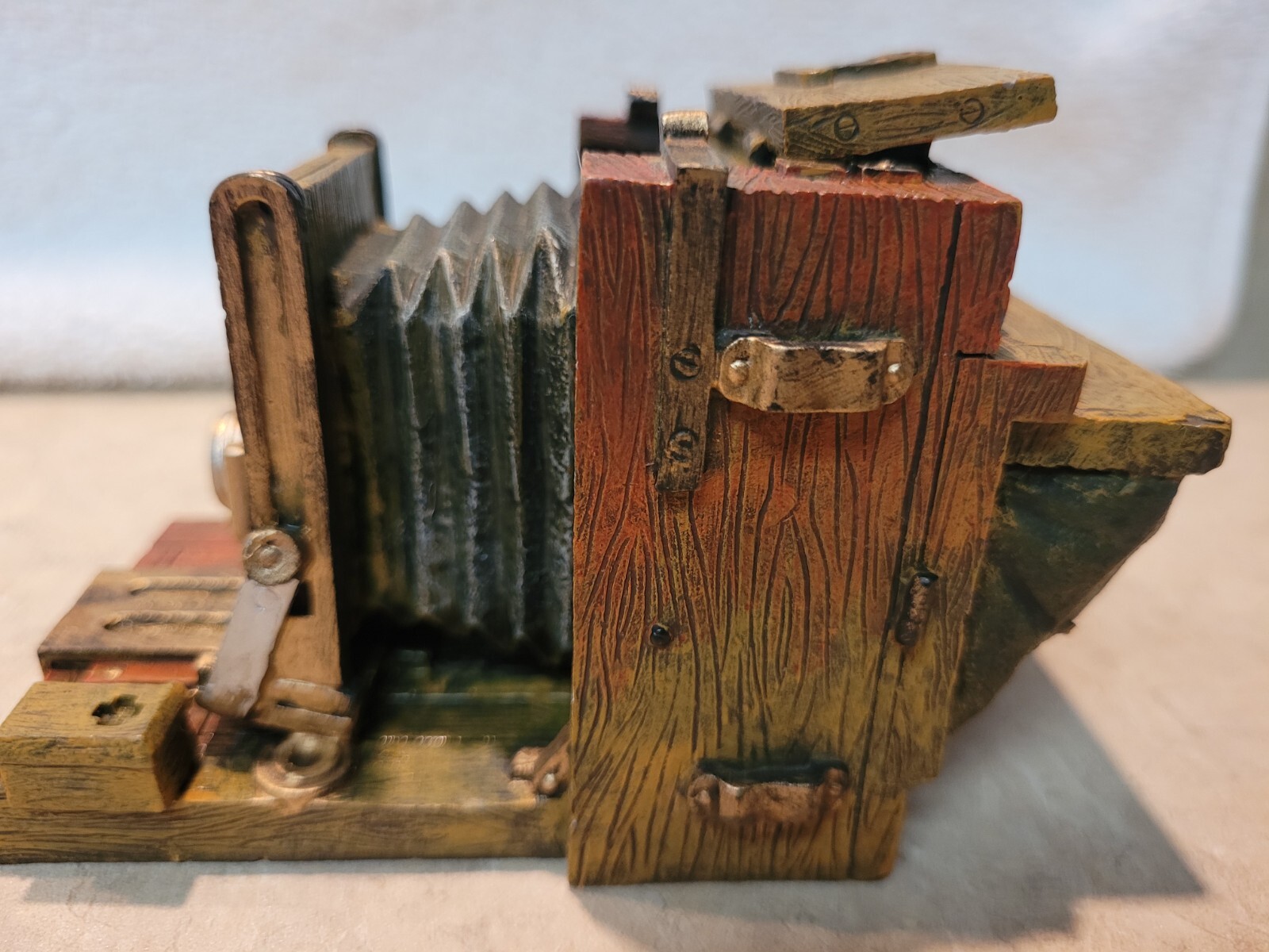 Darice Antique Style Camera Photo Or Card Holder – Early 19th Century Camera