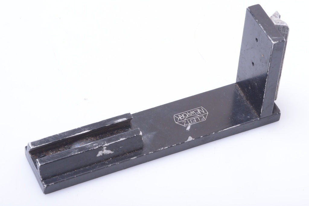 ✅ LEICA NEW YORK FLASH BOTTOM PLATE BRACKET. VERY RARE.   1061