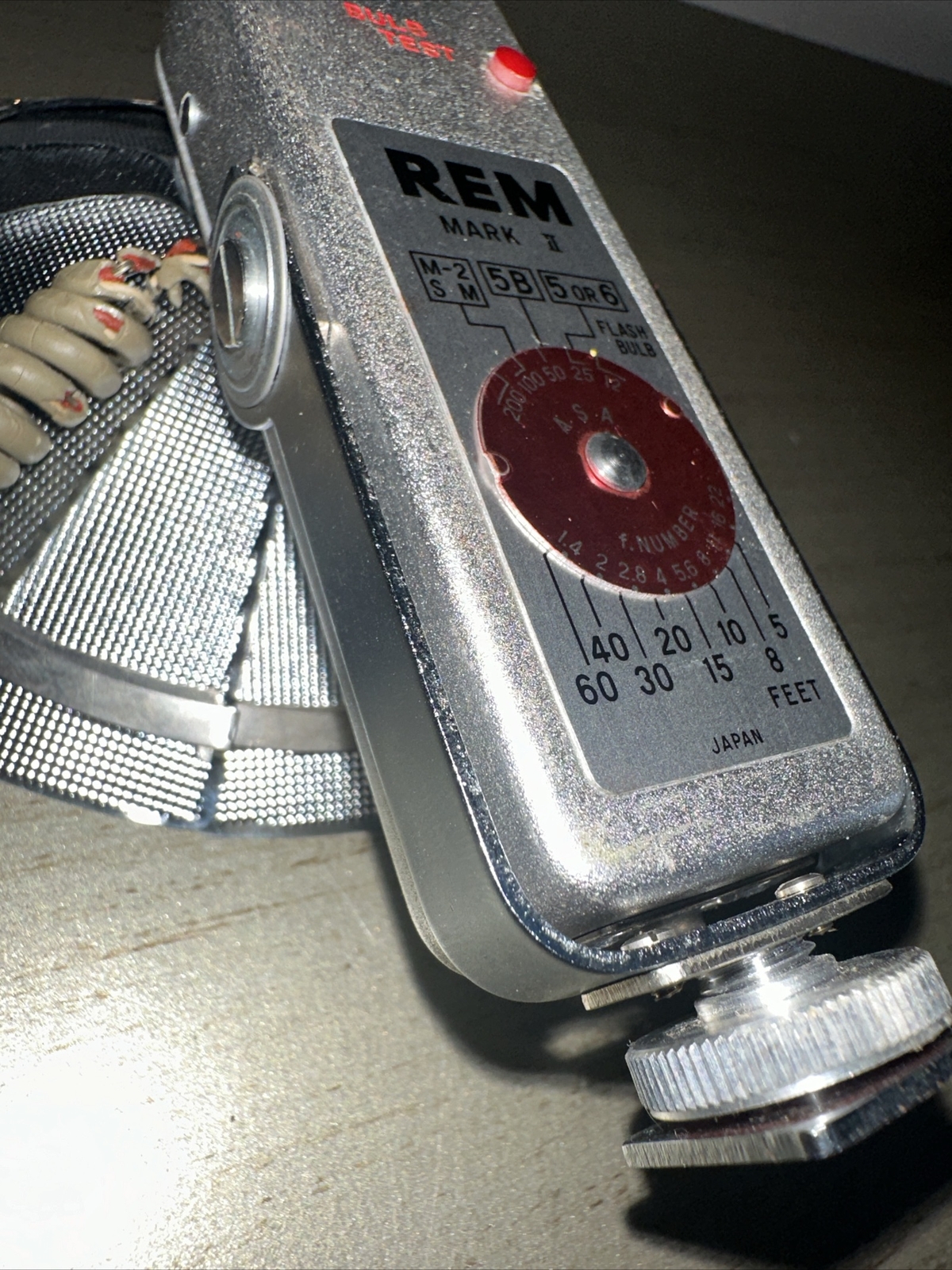 Vintage REM Marksman II Bounce Flash Bulb Test