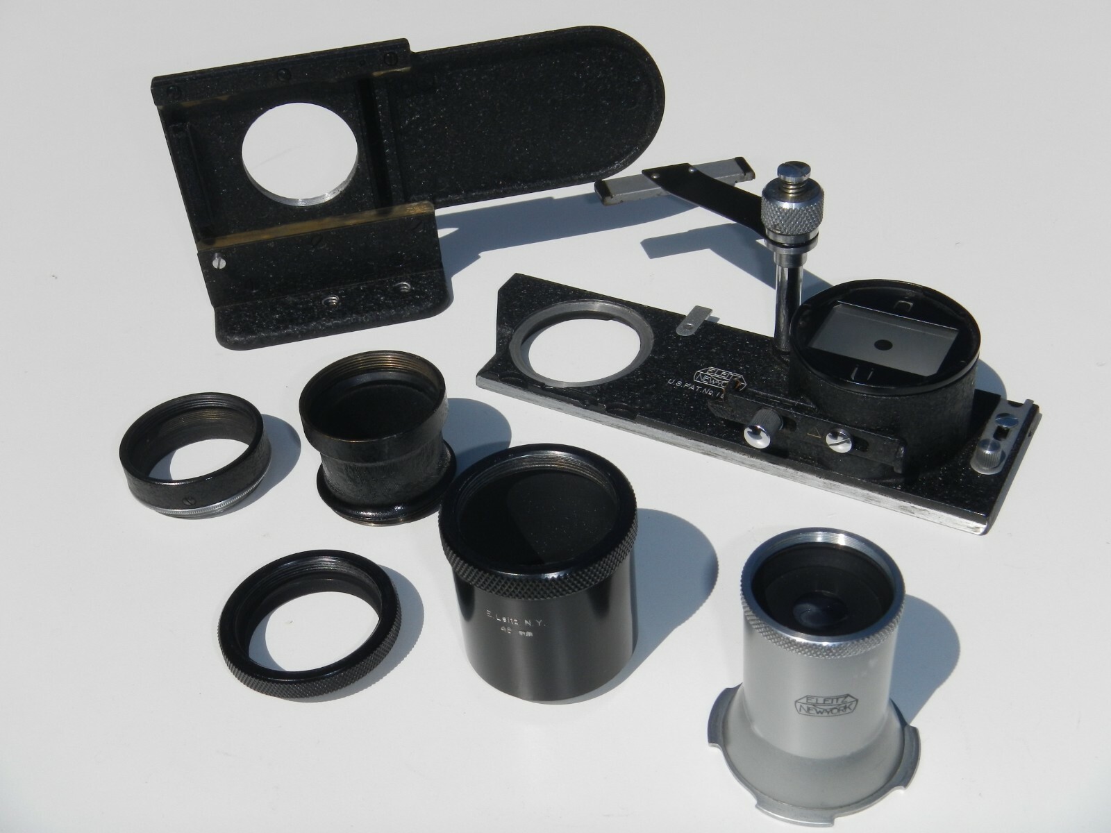 E. LEITZ NEW YORK FULDY FocoSlide w/ LGCOO 5x Magnifier & 45mm Extension Tube