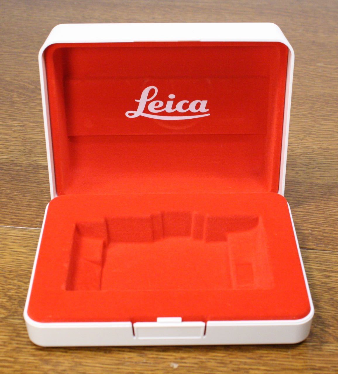 Genuine LEICA R Series White Presentation Case. Plastic Clamshell