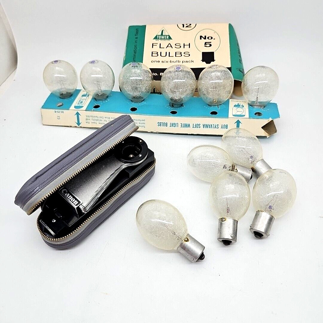 Canon Pocket Fan Flash Attachment Rangefinder Vintage 1950s Camera Case Bulbs