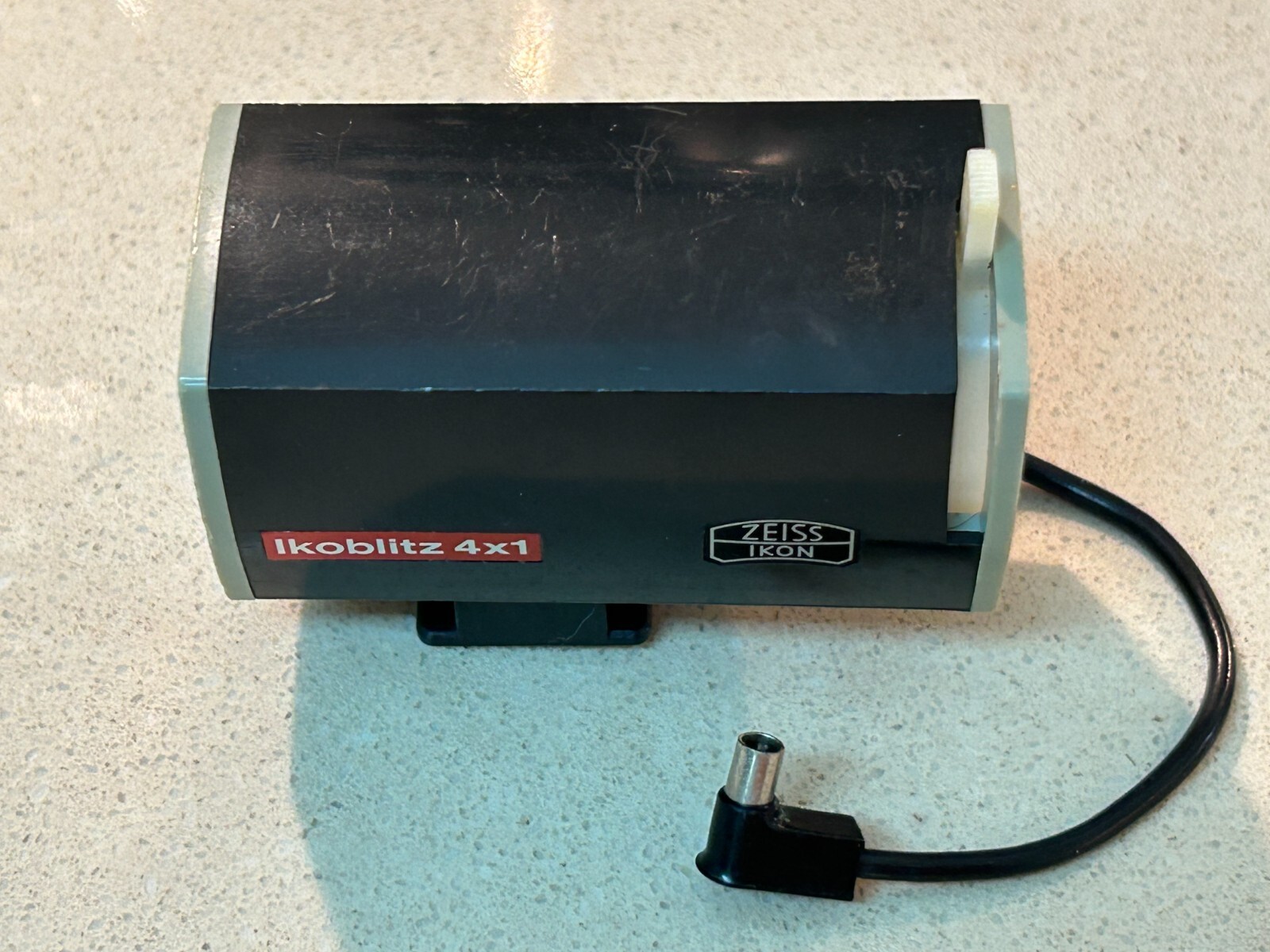 IKOBLITZ 4X1 CUBE SHOE ZEISS IKON Flash Gun with PC cord made in Germany
