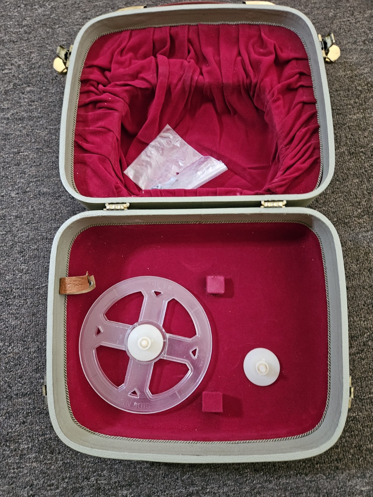 Zeiss Ikon Moviflex Hard Carry Case for Zeiss Ikon Projector 8mm .