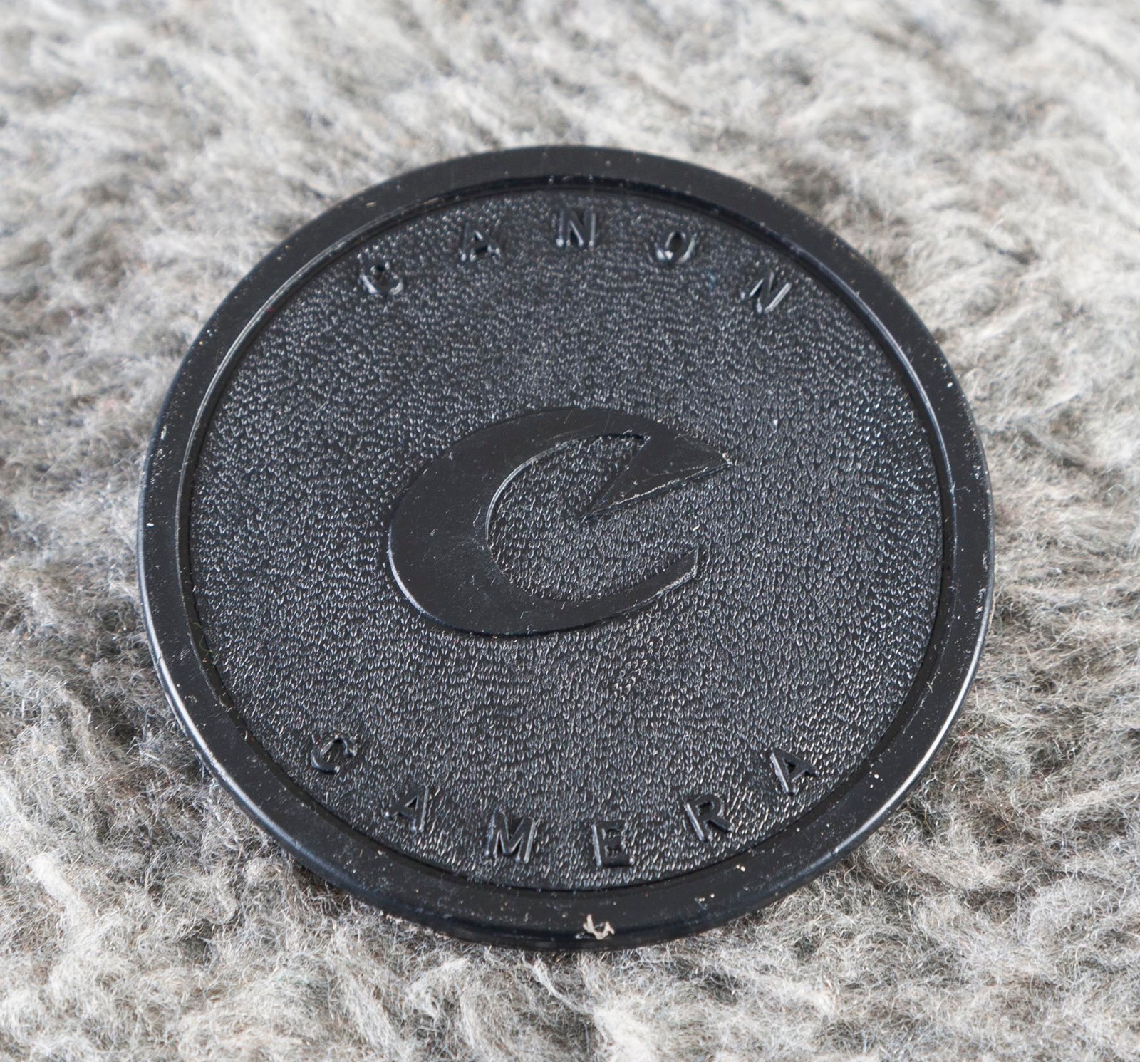 Vintage – Collectible Early Canon Logo SLR Body Cap – Rare to find