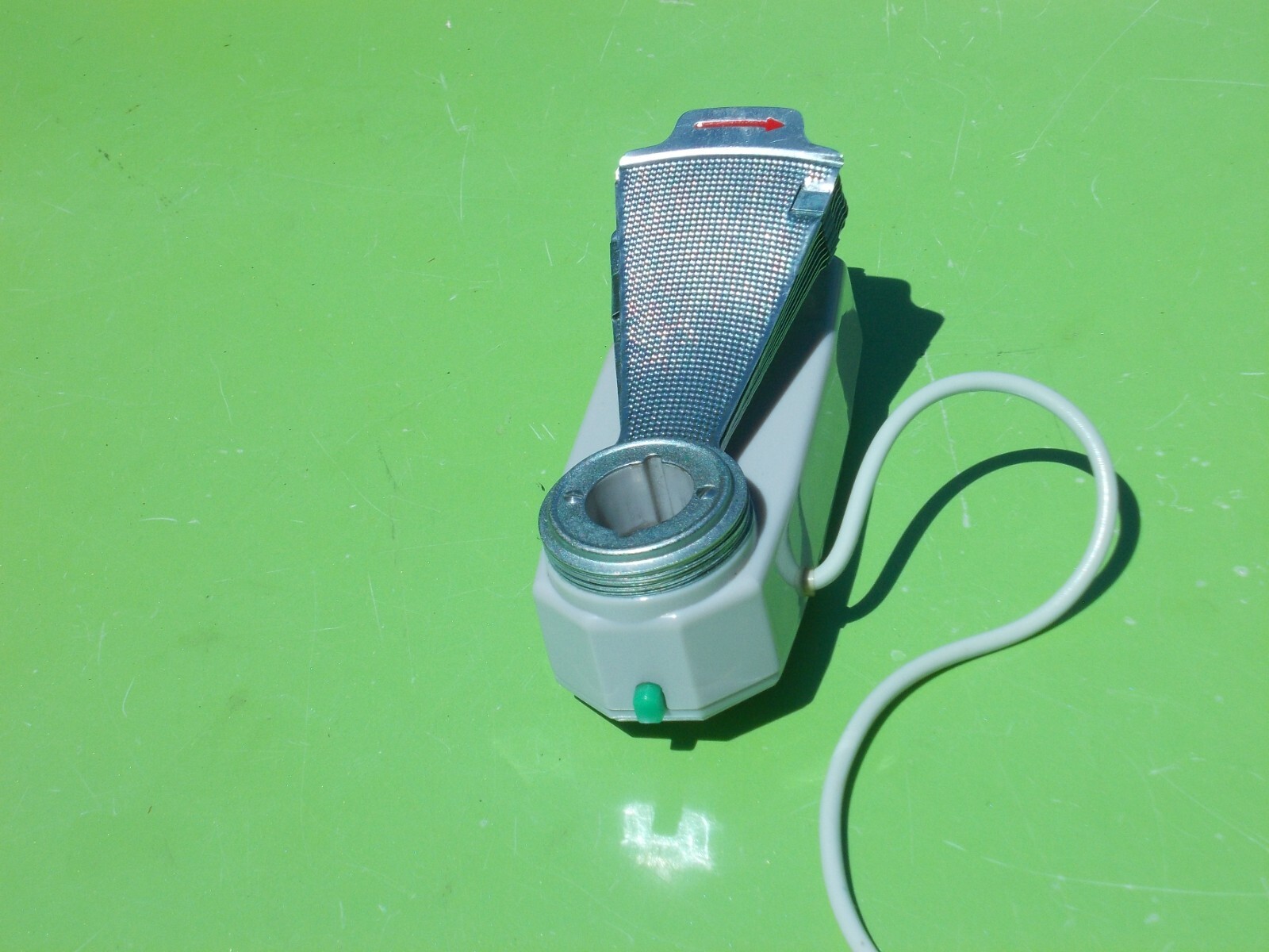 FOLDING-MITE UNIVERSAL CAMERA FLASH VINTAGE MADE IN JAPAN WITH CASE