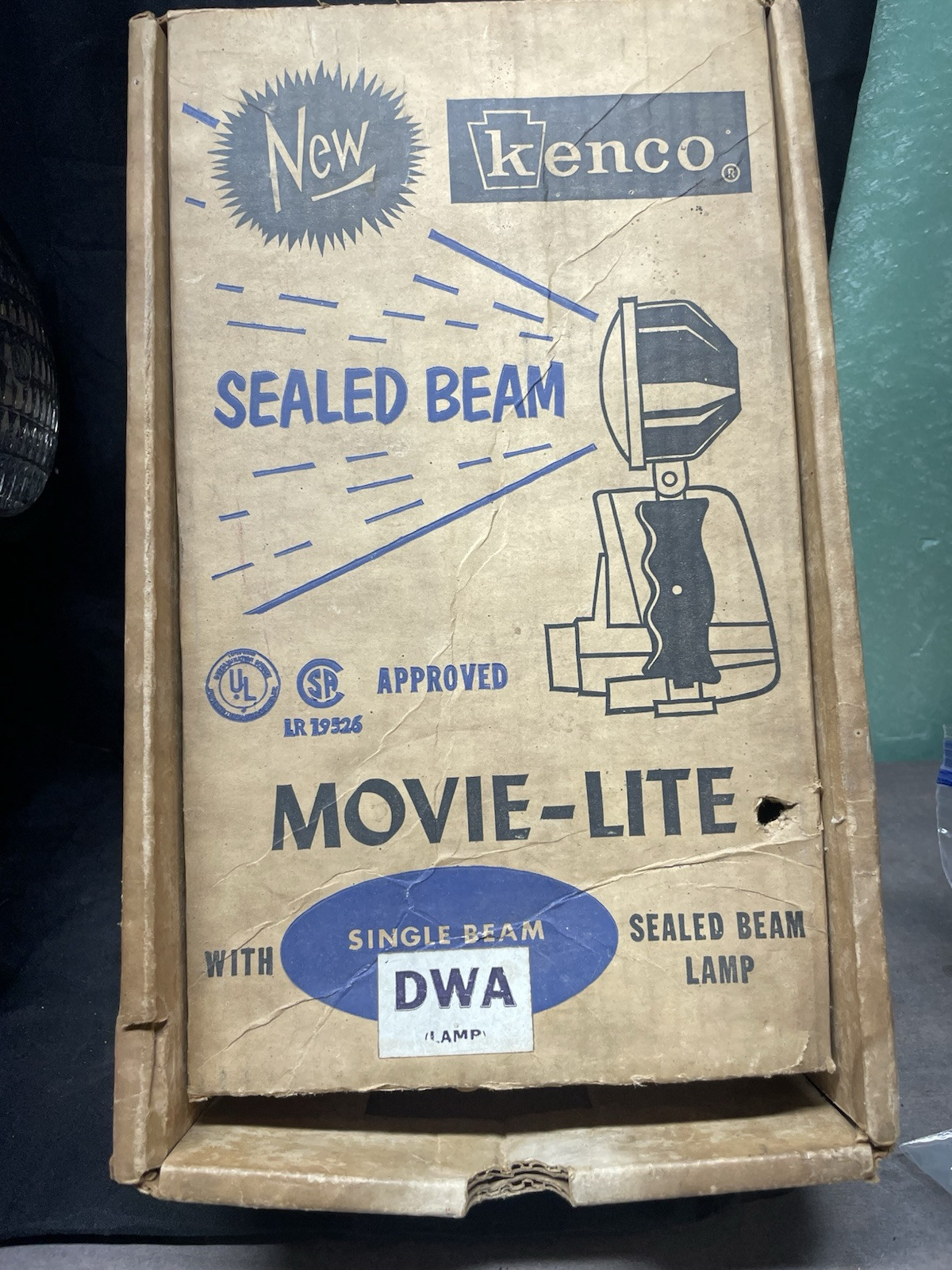 Vintage Kenco model 800D MovieLite Single Beam DWA Westinghouse Sealed Beam Lamp