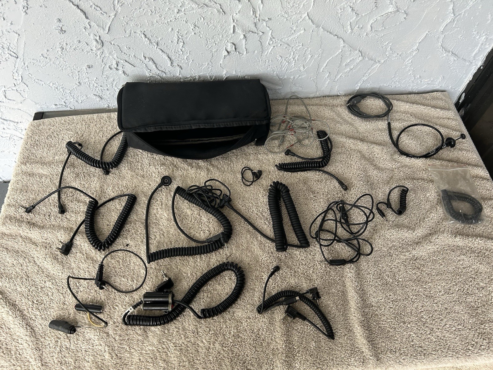 Lot of Vintage Flash Cords & Accessories Vivitar Kodak