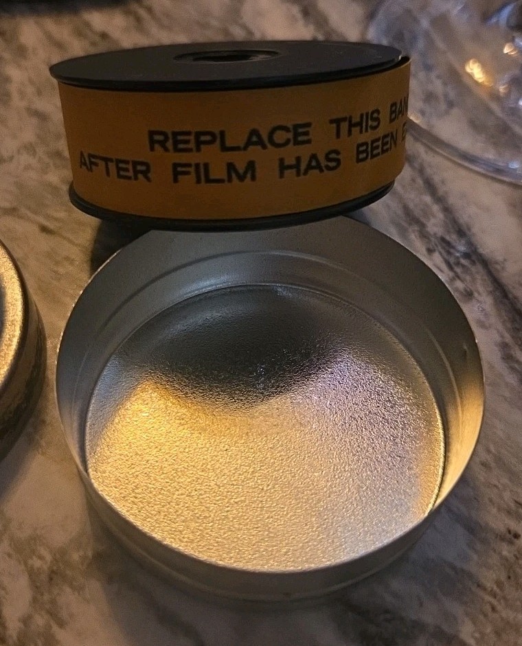 VINTAGE! 1950s Kodak metal canister tin with new reel roll of 8mm film (R-140)