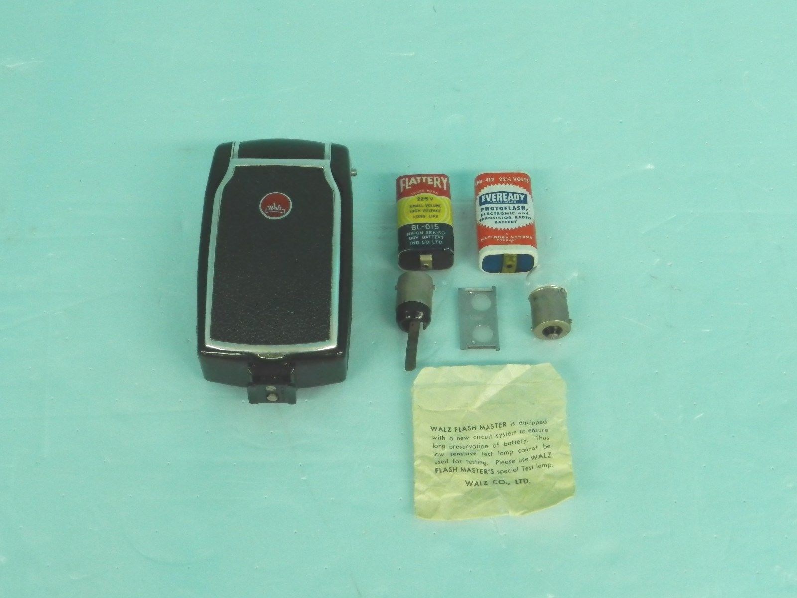 VINTAGE ~ WALZ FLASH MASTER, BULB, BULB ADAPTER