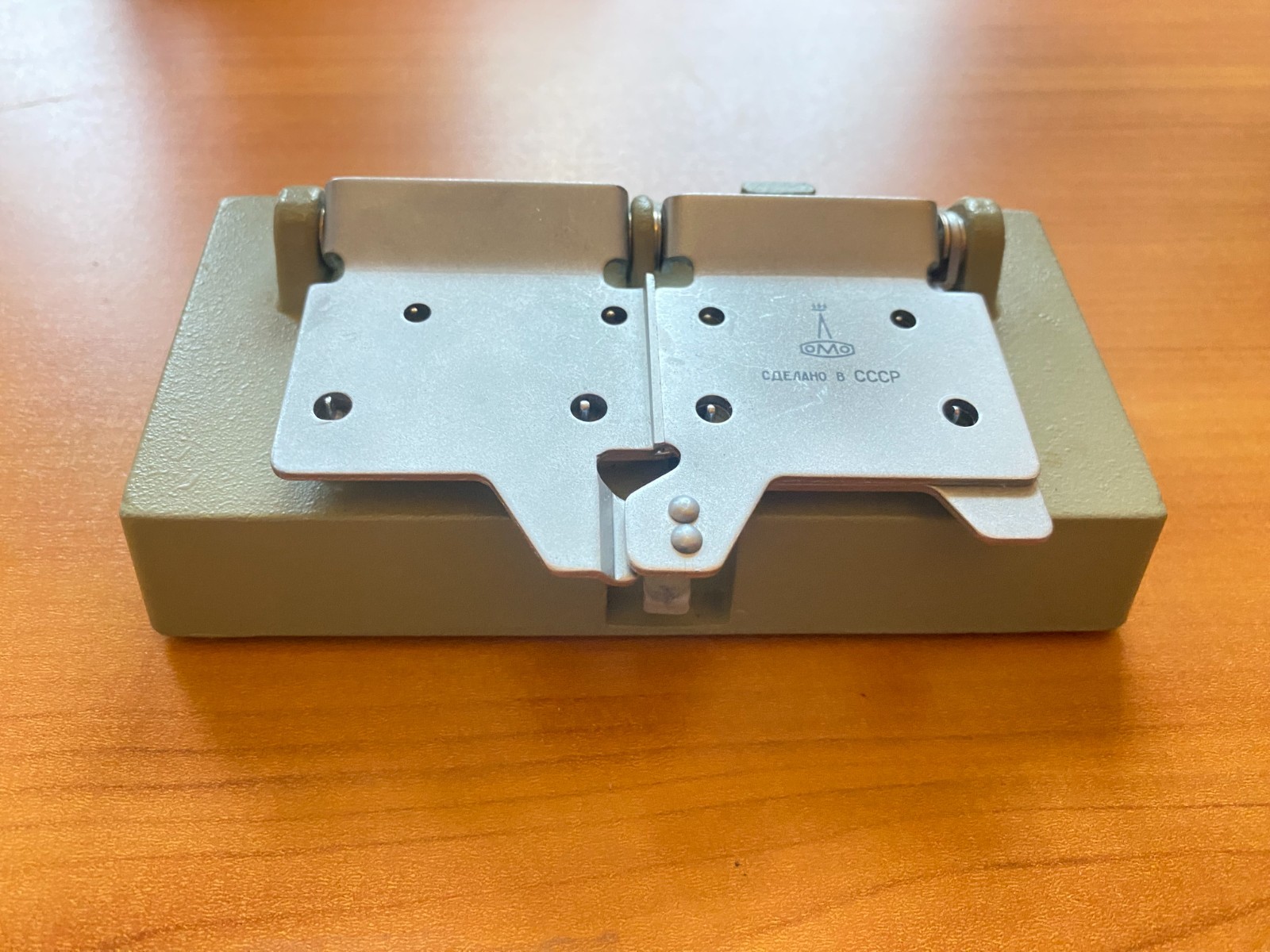MPP-4 Universal press for splicing amateur films 8-16 mm and super-8. USSR.