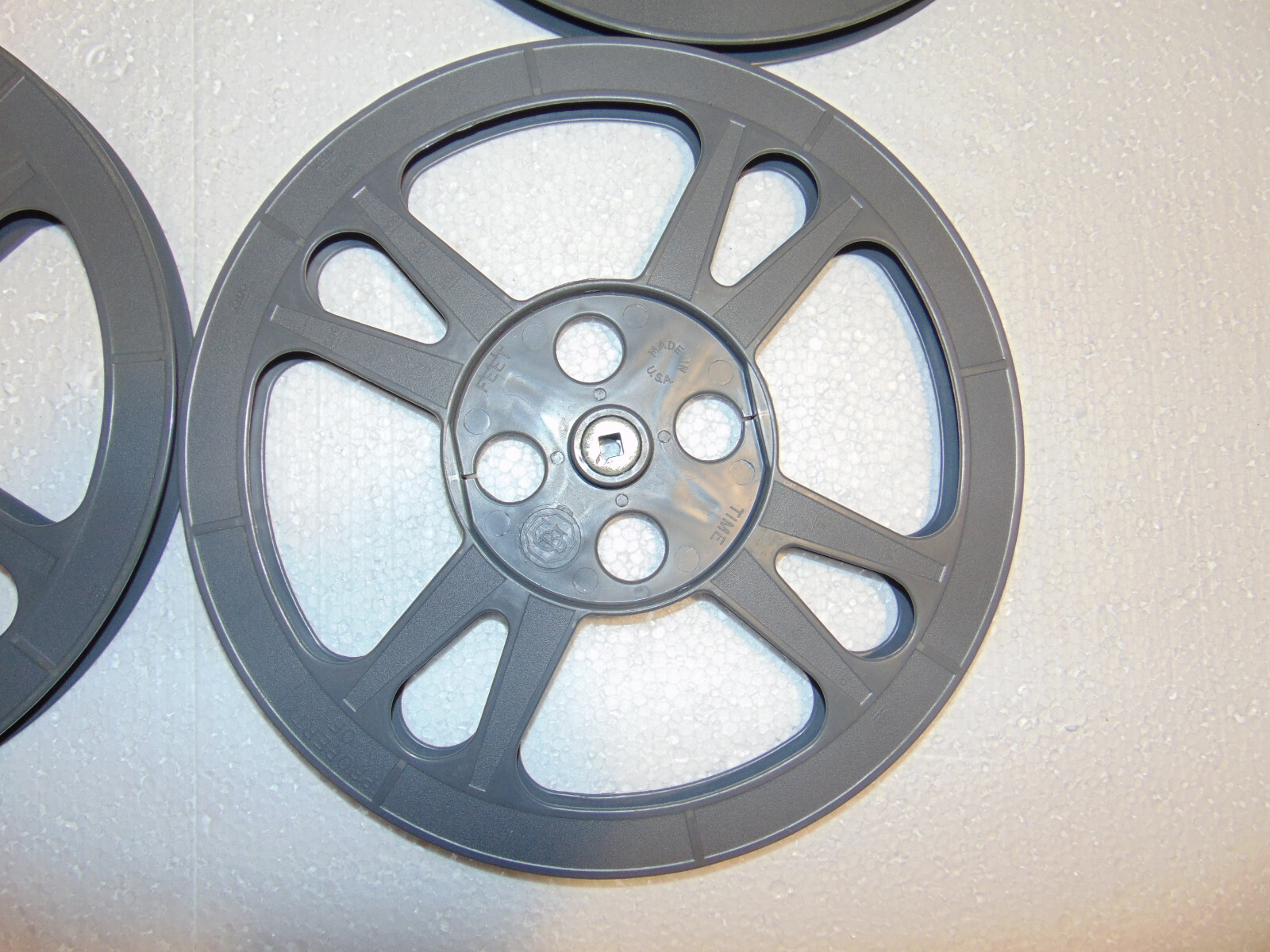 5pc lot Empty 16mm Film Reel and Can set 12″ 1200ft Movie Take Up 1200′ 360m