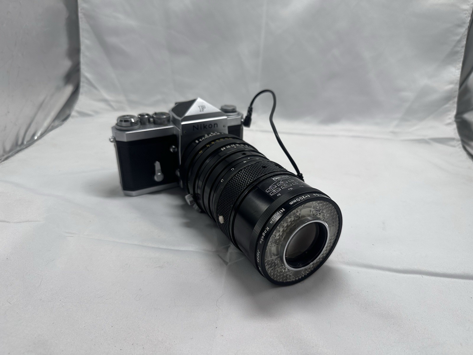 NIKKOR Medical-Nikkor 200mm f/5.6 Lens Kit w/ AC Unit, Cables & Case