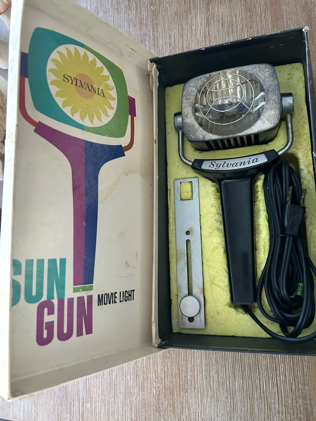 Sylvania SG-1 Sun Gun Movie Light – Original Box Tested Working. Vintage