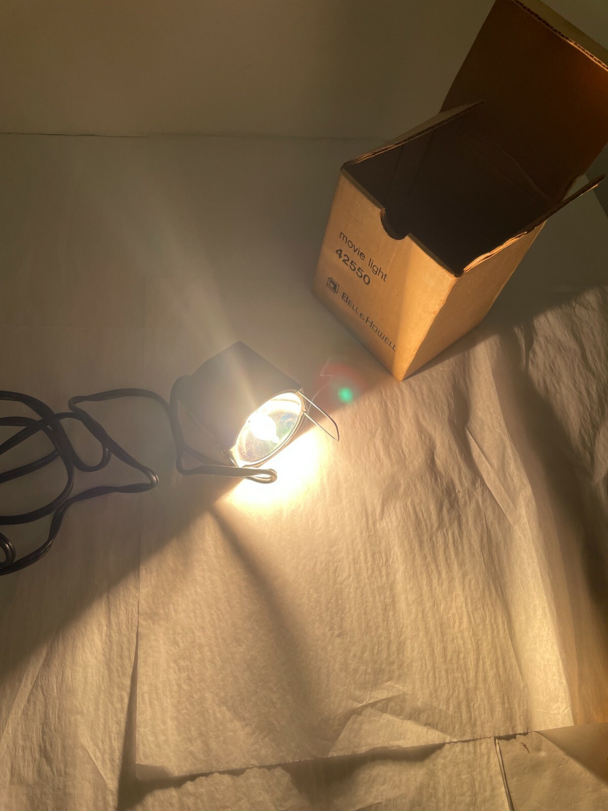 Bell & Howell 42550 Vintage Movie Light Bulb Lamp In Original Box – Works GREAT!