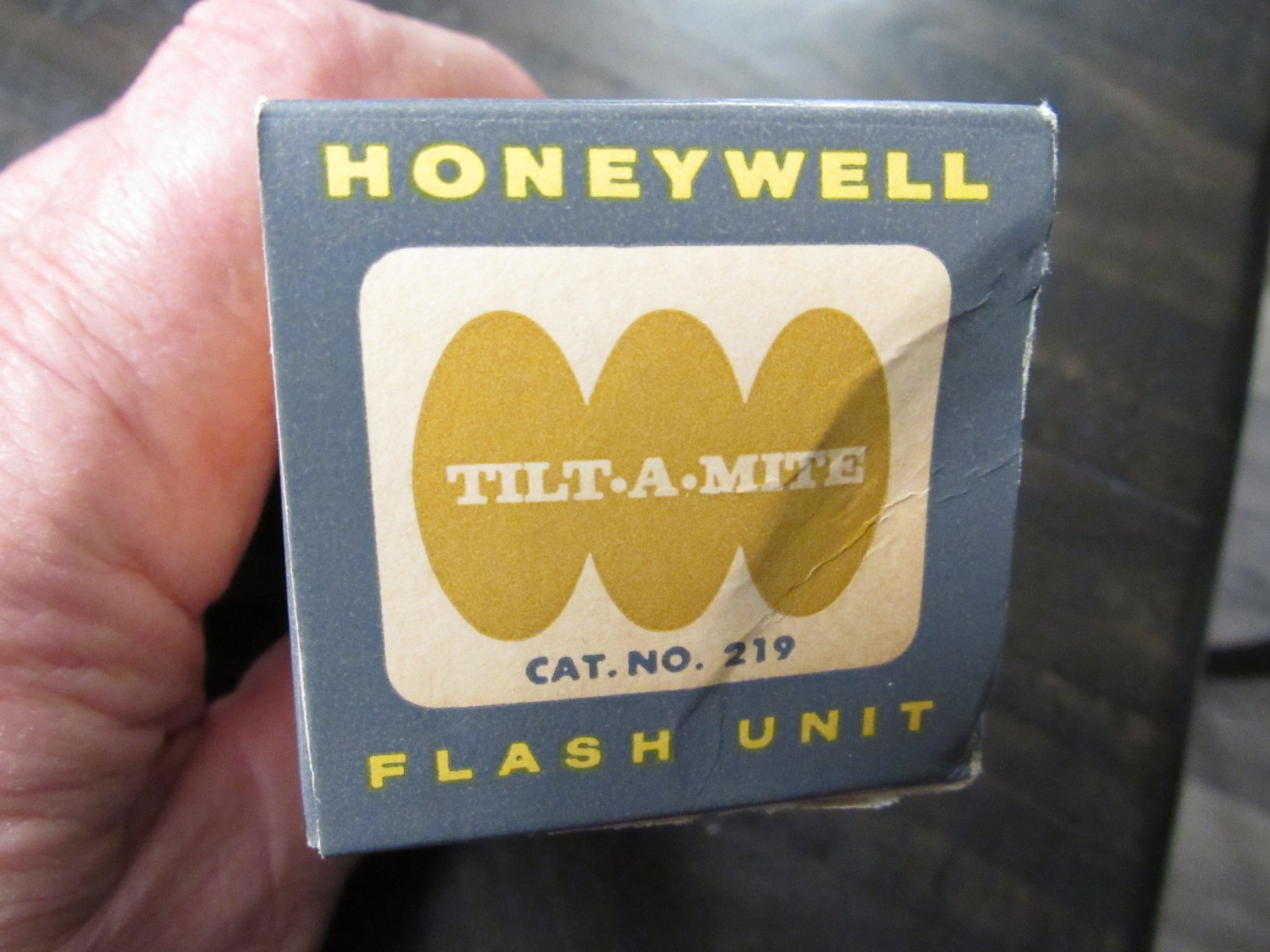 HONEYWELL TILT-A-MITE Camera Flash Unit Collapsible Fan Style w/ Case And Box