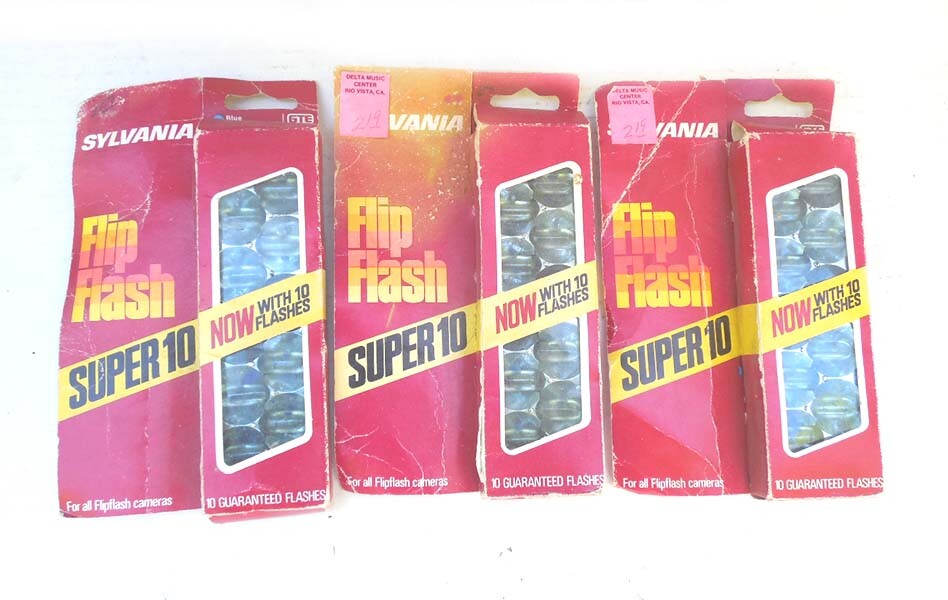 VINTAGE SYLVANIA FLIP FLASH LOT- 3 PACKAGES OF 10 FLASH EACH- 30 FLASHES IN ALL!