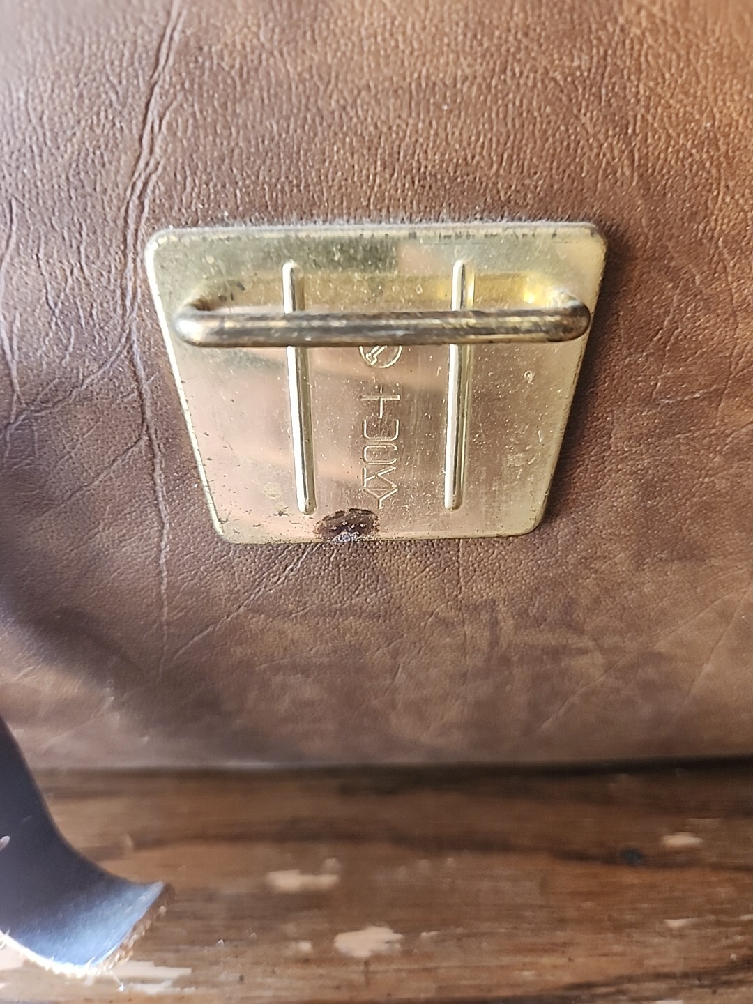 Vintage Leather Tucky Camera bag Hard Case With 2 Lenses And Flash