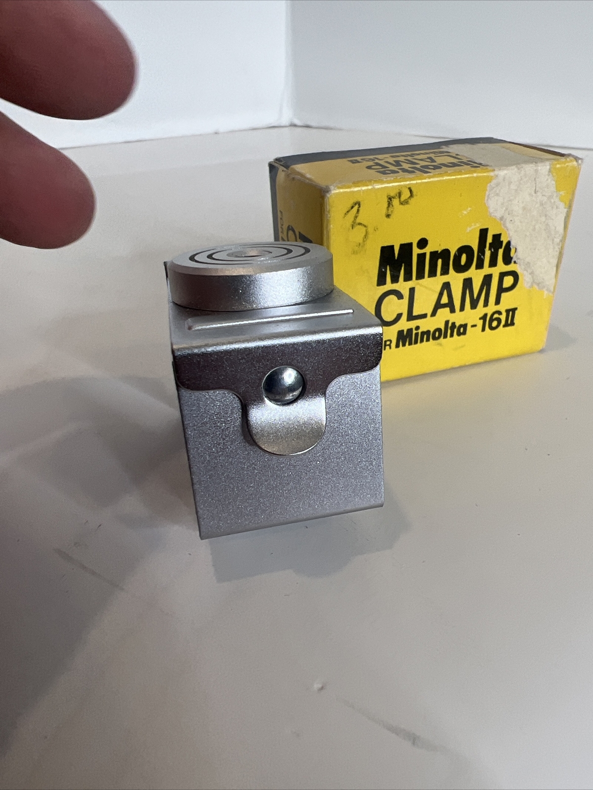 Genuine Minolta Accessory Tripod Shoe Clamp for Minolta 16 P, EE & EE II -Japan