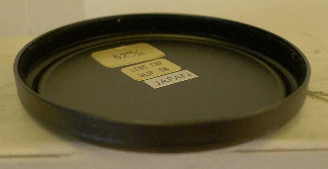 Kalt 62mm Slip On Metal Lens Cap with Original Box – NOS – Japan Made
