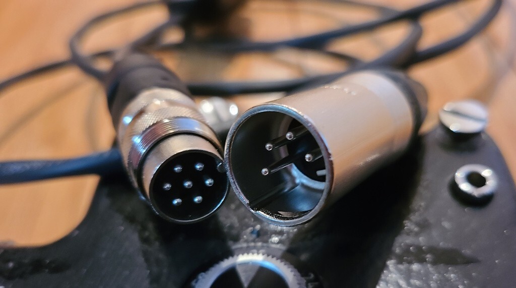 Bolex ESM/EBM 7-pin Power Cable w/ Switch, 4-pin XLR Male, ~2m (6.6ft)