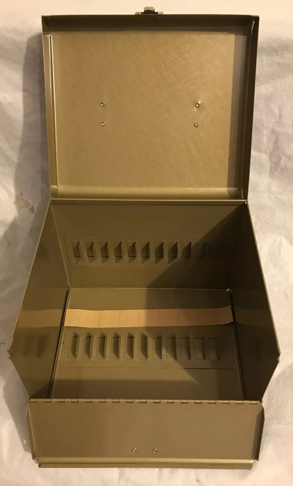 VTG Logan 8 mm Metal Reel Chest Case Holds 12 – 400’ Reels & Cans, No. 185