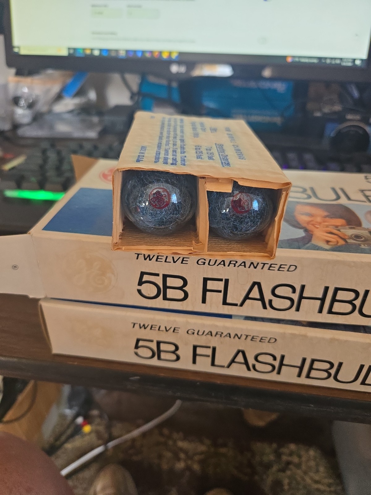 Vintage General Electric GE 5B Blue Camera Flash Bulbs 2 Box 24 Bulbs