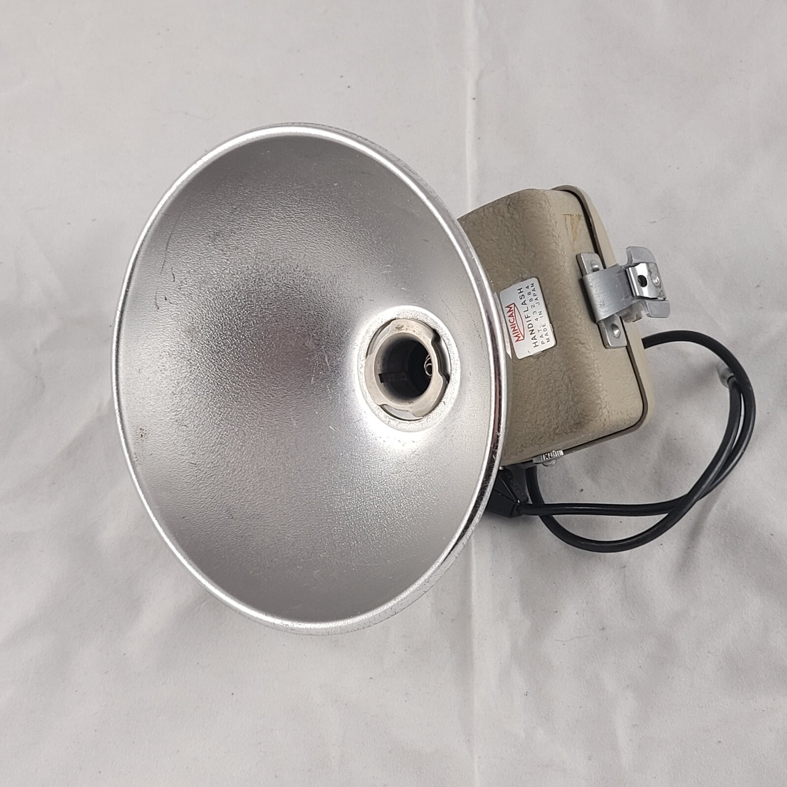 Vintage Minicam Handiflash Synchron Jr Flash Bulb Housing w/Cord & Case Retro