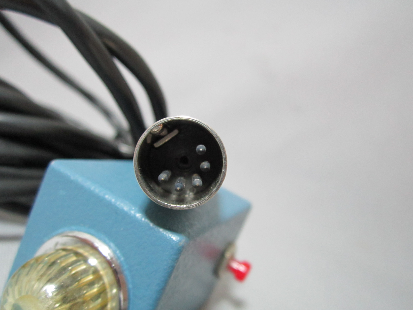 CINEMA POWER MOTOR ON/OFF SWITCHWITH 11FT CABLE, for 16mm MOVIE CAMERA