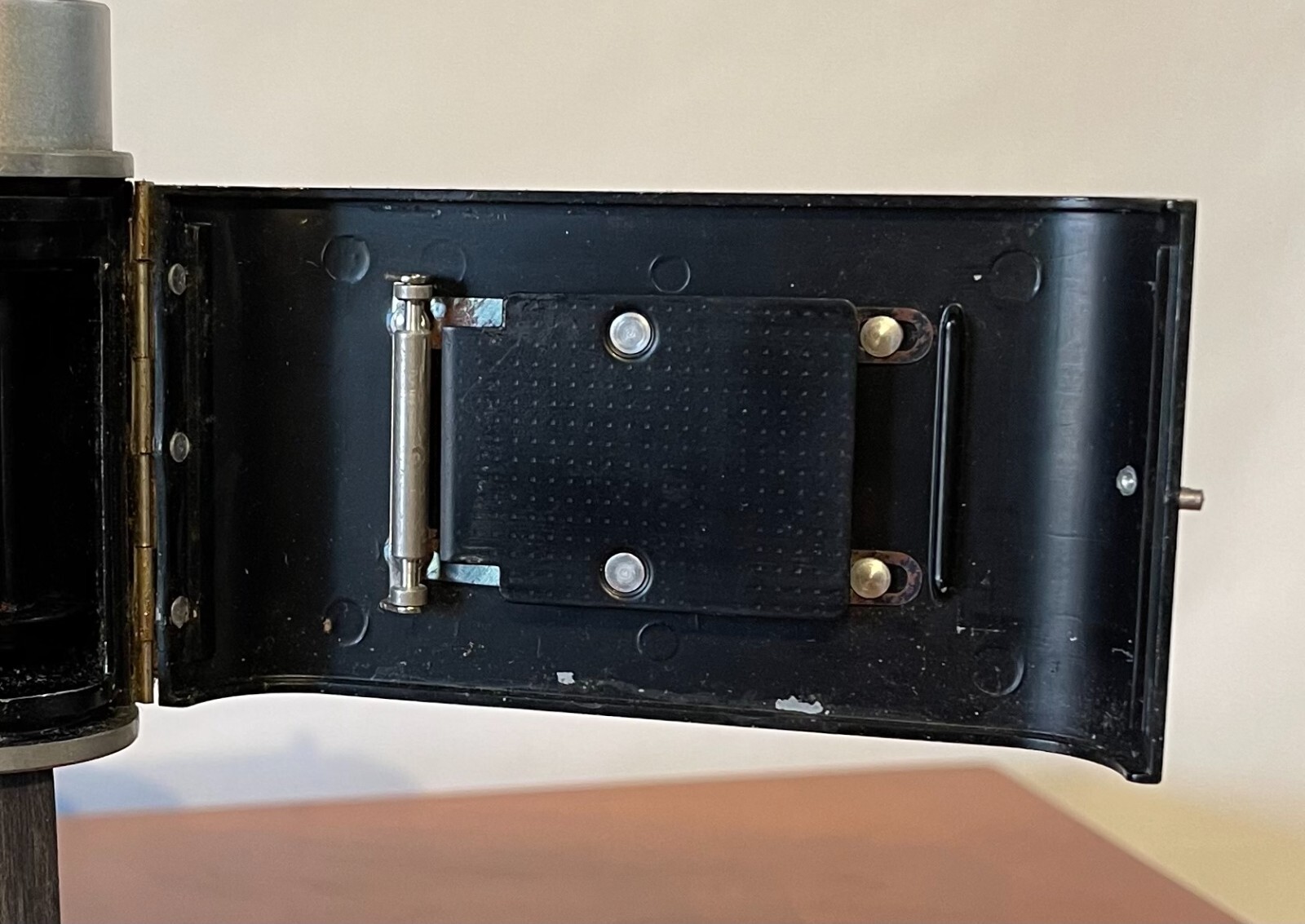 DeJUR D-1 Vintage Film Camera – with Susis 129 Tripod