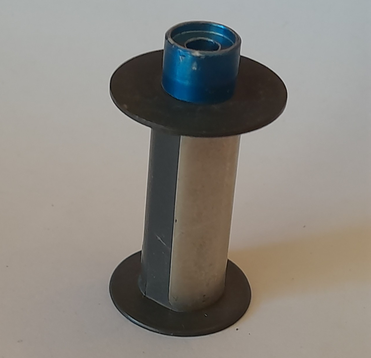 VINTAGE EXAKTA BLUE TIP METAL FILM SPOOL FOR EXAKTA II IIa IIb CAMERAS