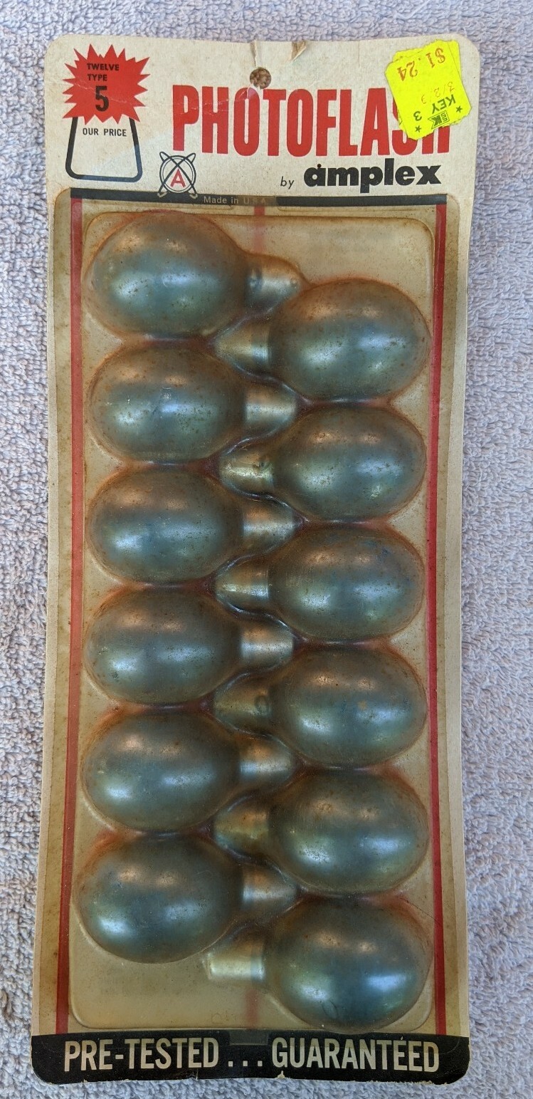 Vintage Photoflash by Amplex 12 Type 5 Blue Bulbs New in package