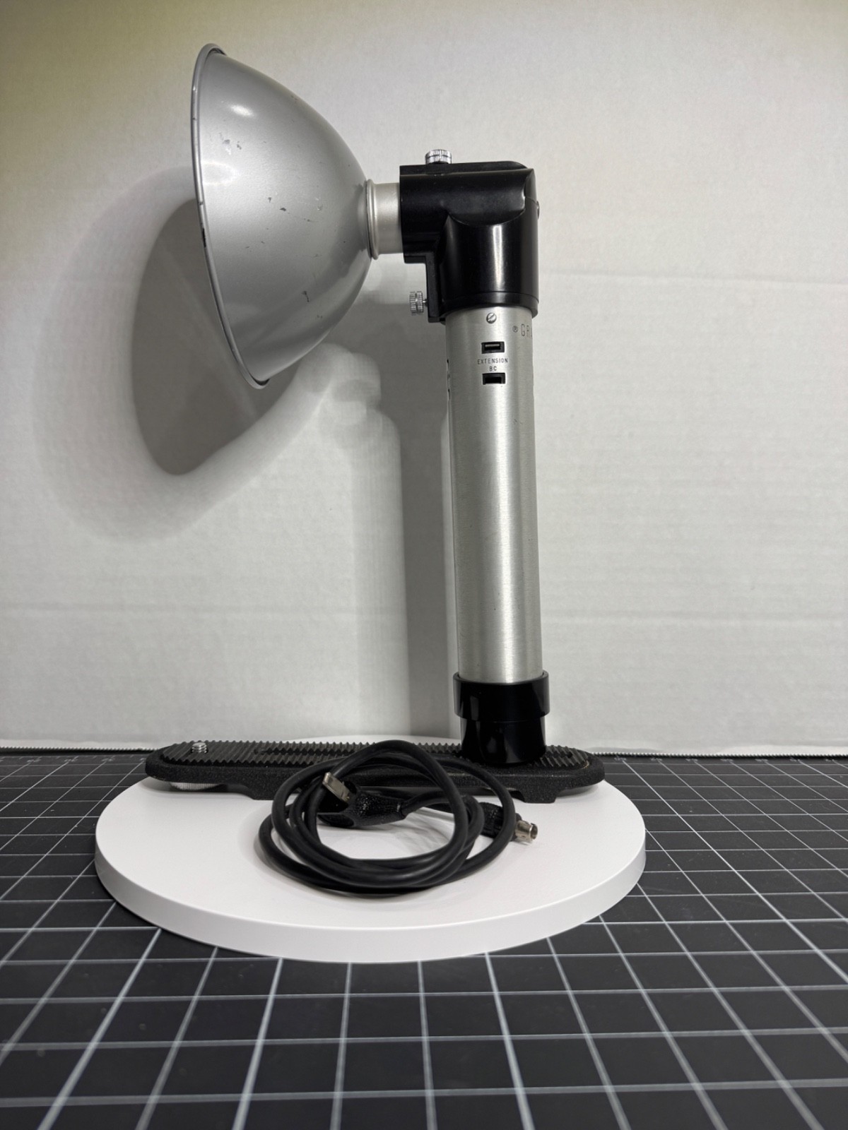 Graphlex Graphlite Jr flash, w/cable, bracket, and four bulbs in a vintage box