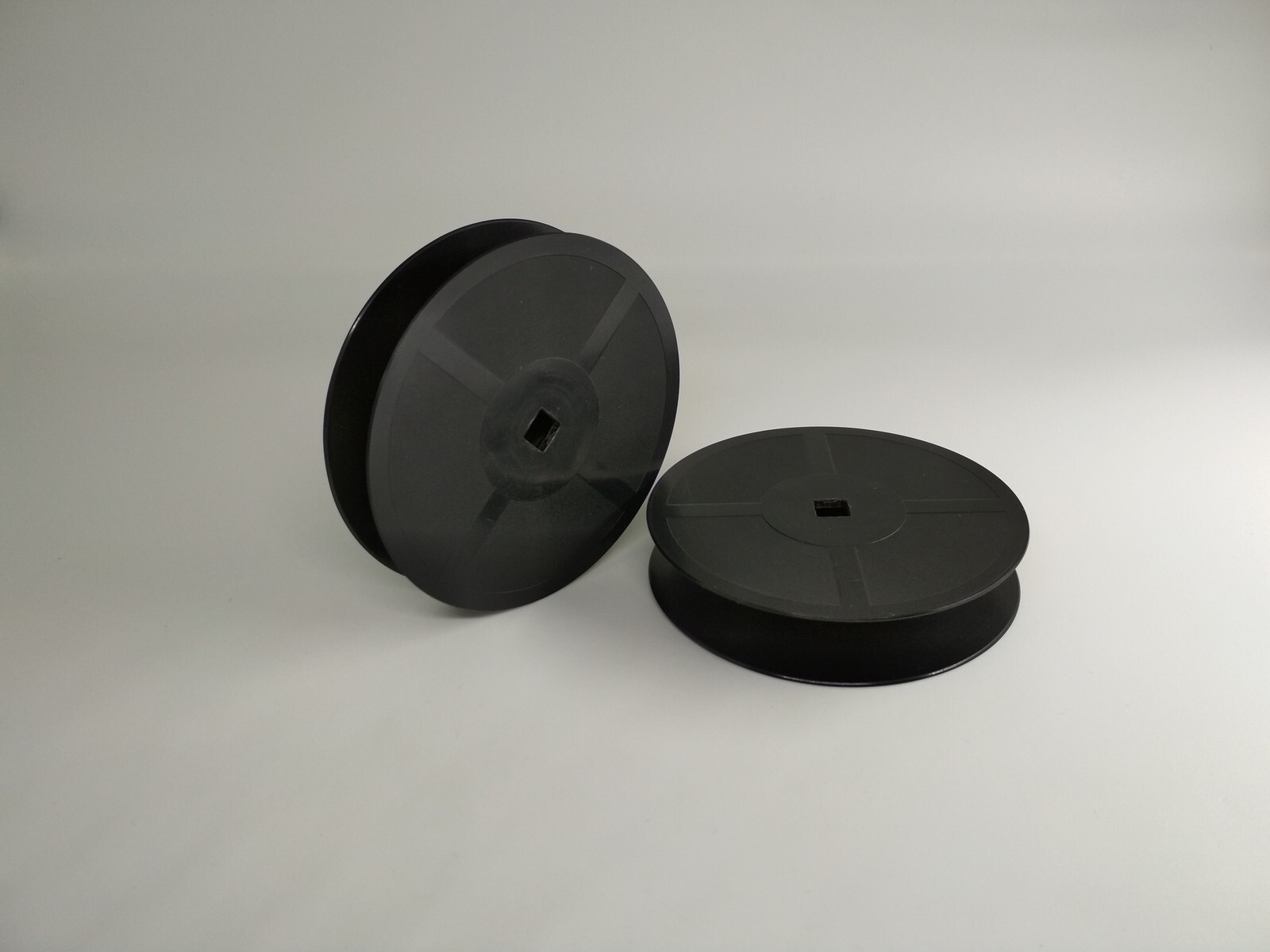 Reloadable reels for 16mm movie film, for Soviet cinema camera Kiev 16U, *632