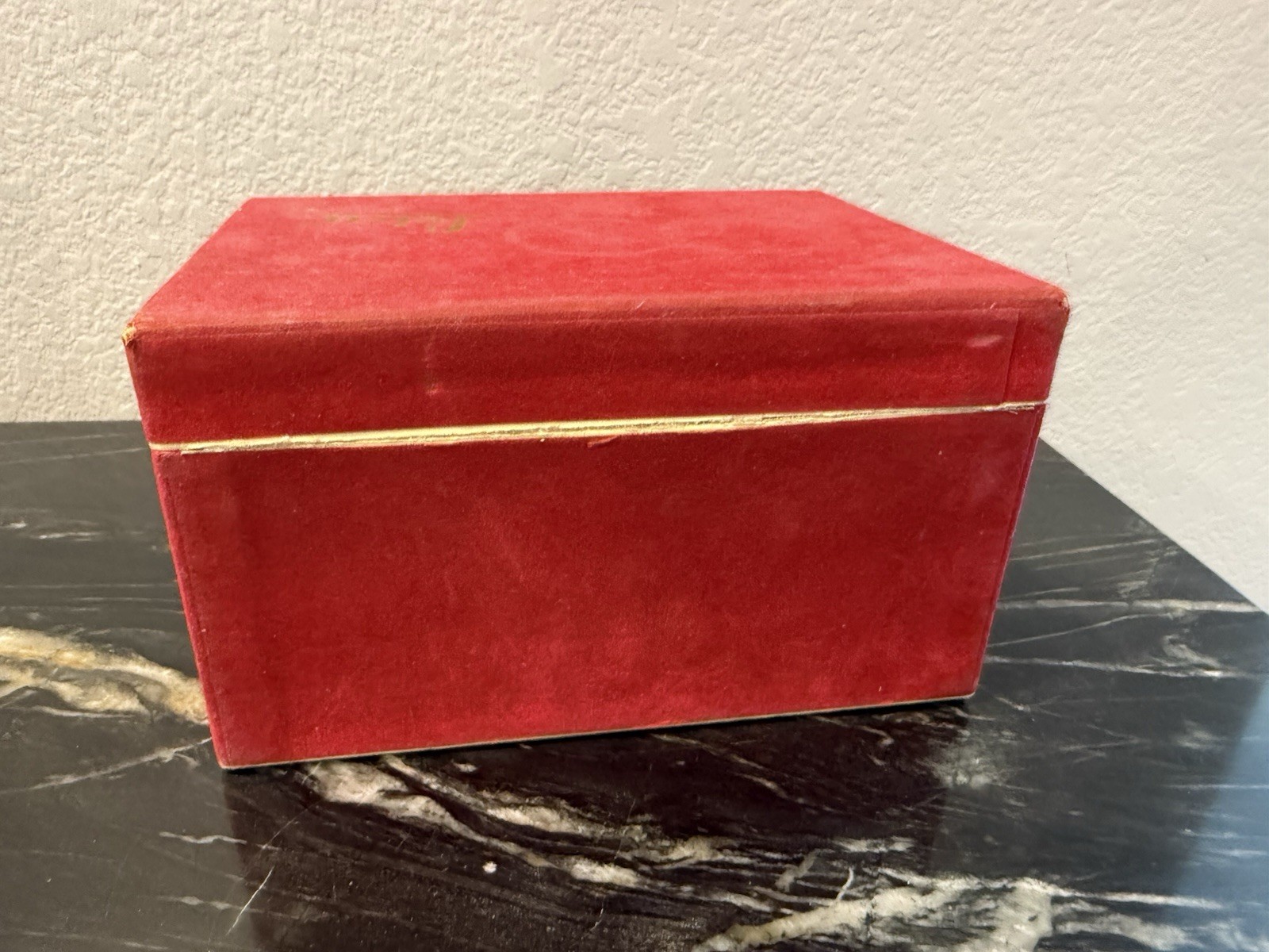 Leica M3 Red Suede Camera Box (7″x5″x4″) Leitz GMBH Wetzler Germany