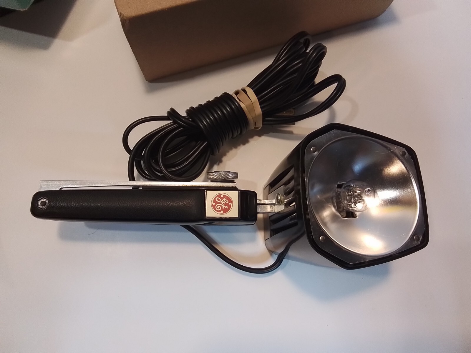 GE Mardi Gras Movie Camera Light Model MG-1 Tested & Working Motion Accessory