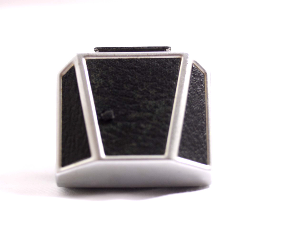 VINTAGE IGHAEE EXAKTA CAMERA EYE LEVEL VIEWFINDER WITH FOCUSING SCREEN