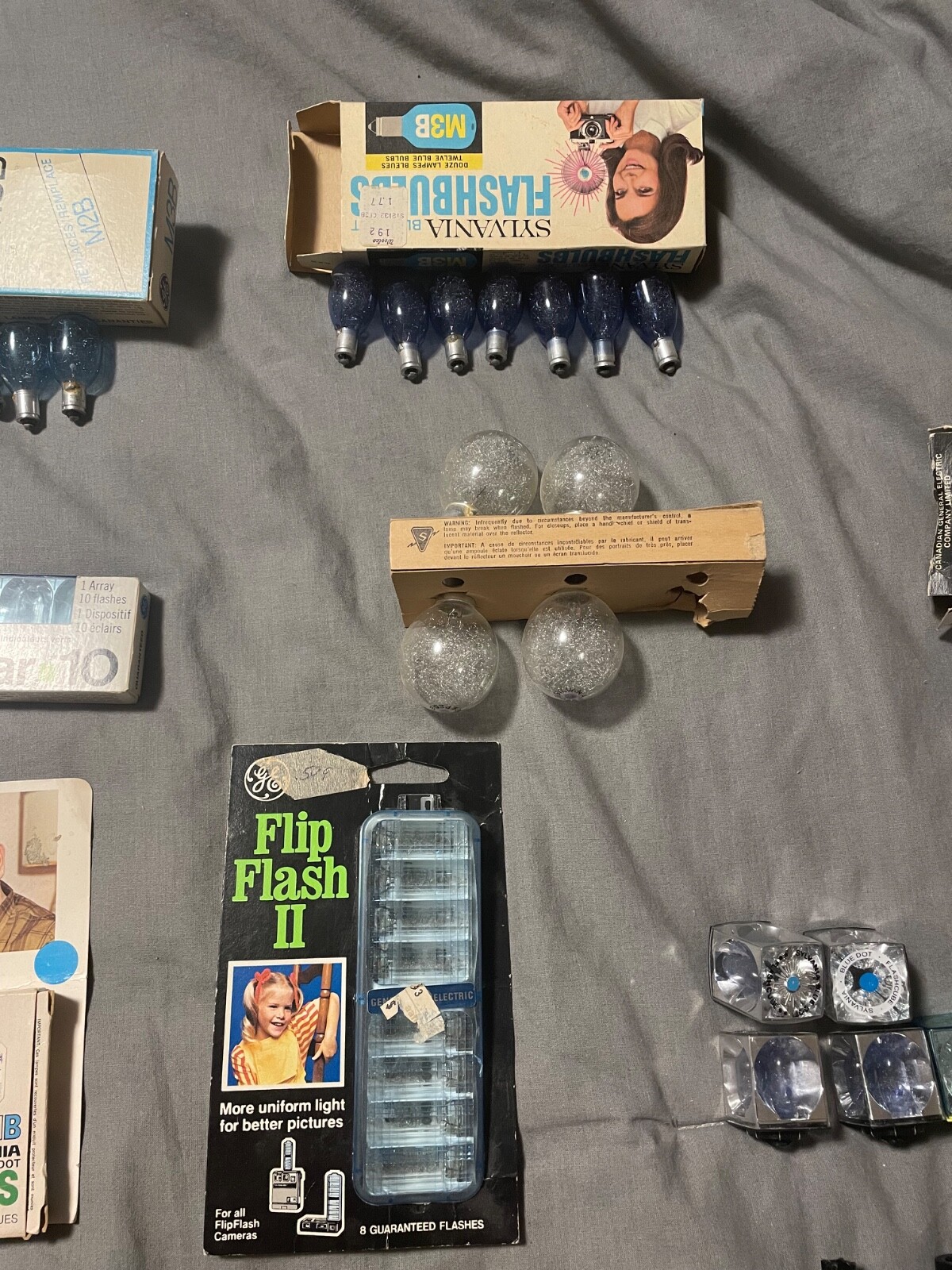 Vintage Camera Flash Bulb Huge Mix Lot Over 150 Bulbs AG1 AG1B M3 M2 M3B M2B P25
